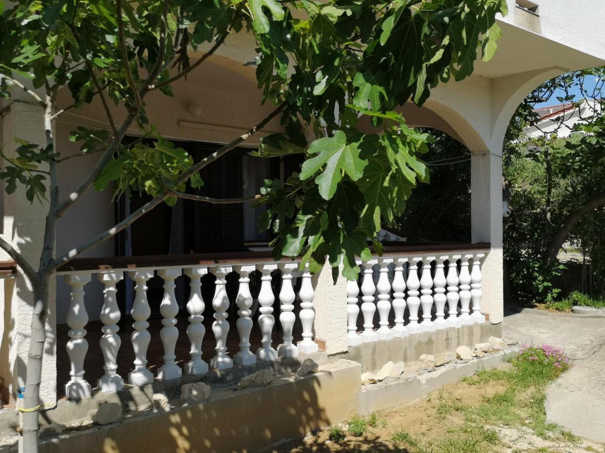Apartments Mint Povljana - 50M From Sandy Beach Екстериор снимка